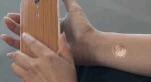 Motorola lança tatuagem digital para desbloquear o seu smartphone
